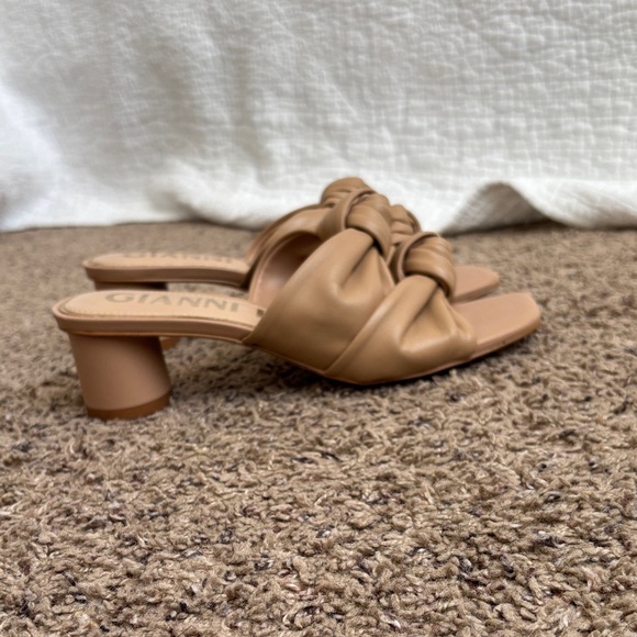Gianni Bini Beige Knotted Mules - Picture 4 of 4